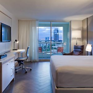 King Room Mobility or hearing accessible